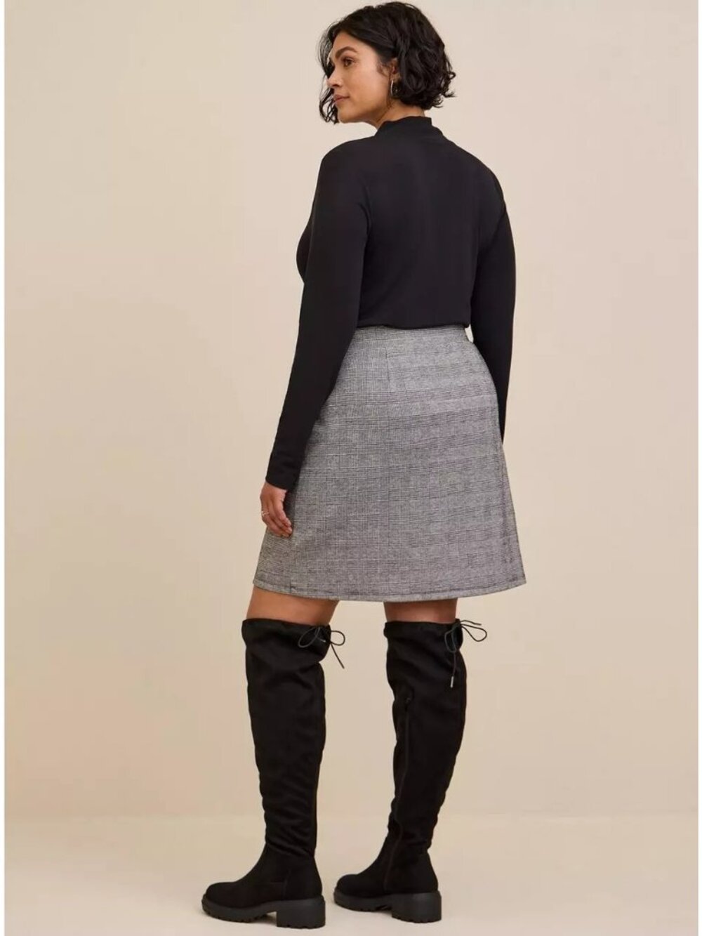 Torrid Black White Herringbone Mini Studio Knit High Waist Skirt Preppy Academia - Picture 3 of 12